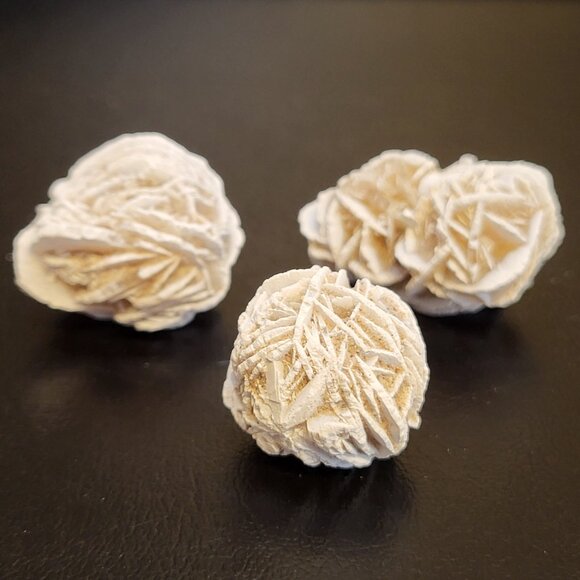 Desert Rose Gypsum Raw Mineral 3 pieces - Picture 2 of 5